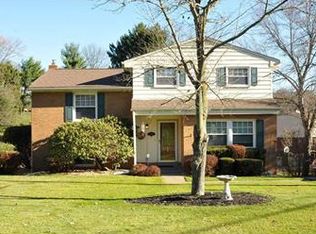 110 Dover Dr, Coraopolis, PA 15108