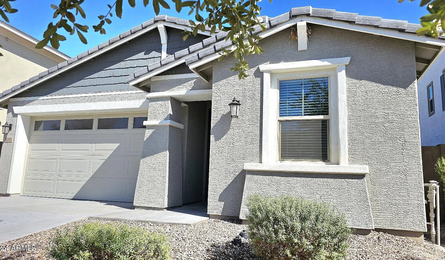 4 bed, 3.0 bath, 1943 sqft, $2,400 — Photo 3