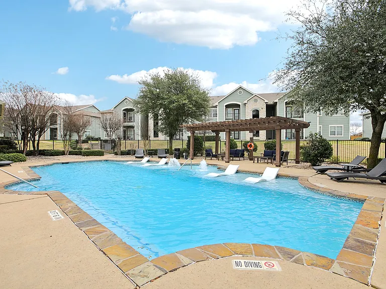 Stone Creek Apartments — Photo 35