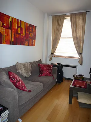 Rented by New York Residence | media 26