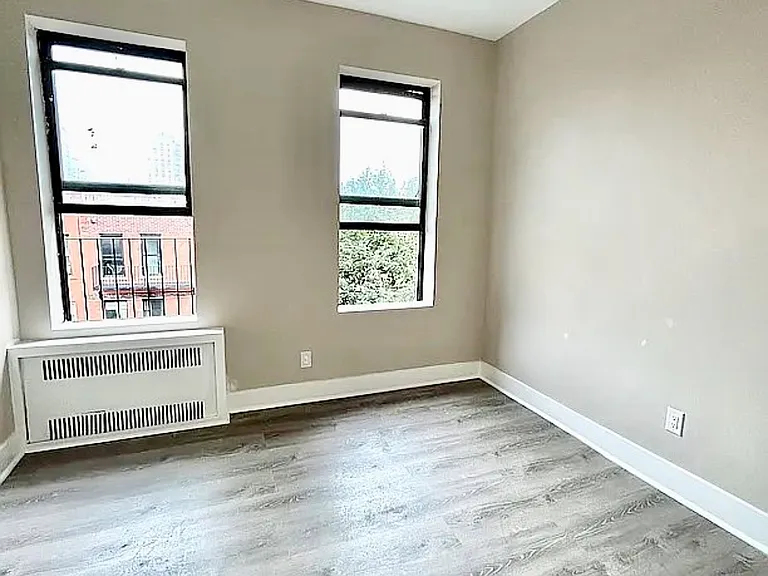 302 E 3rd St #5C — Photo 5