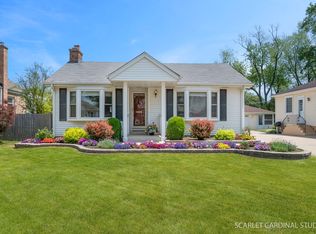223 S Oakland Grv, Elmhurst, IL