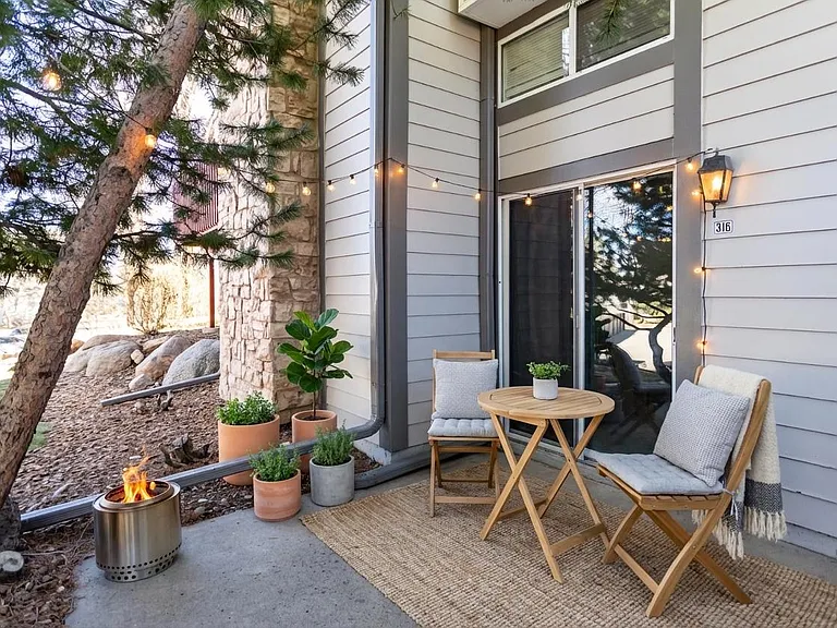 316 Cobblestone Dr — Photo 43
