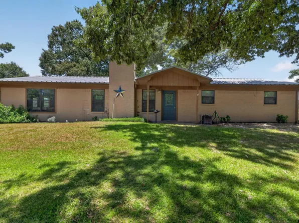 231 County Road 4235, Jacksonville, TX 75766