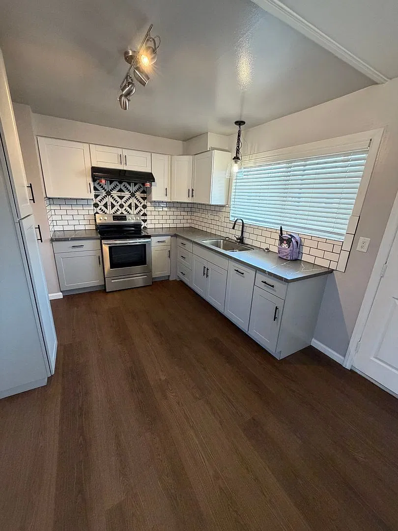 Vermonter Apartments — Photo 4