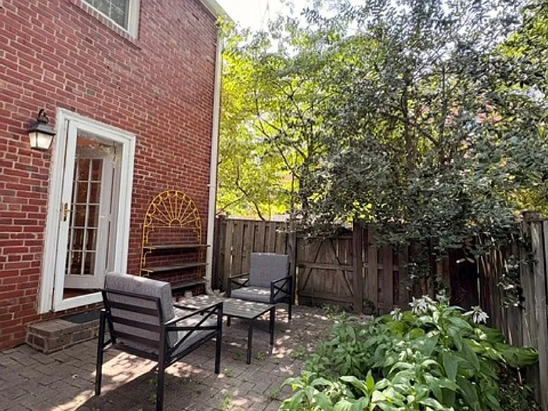 6718 Kenwood Forest Ln — Photo 13