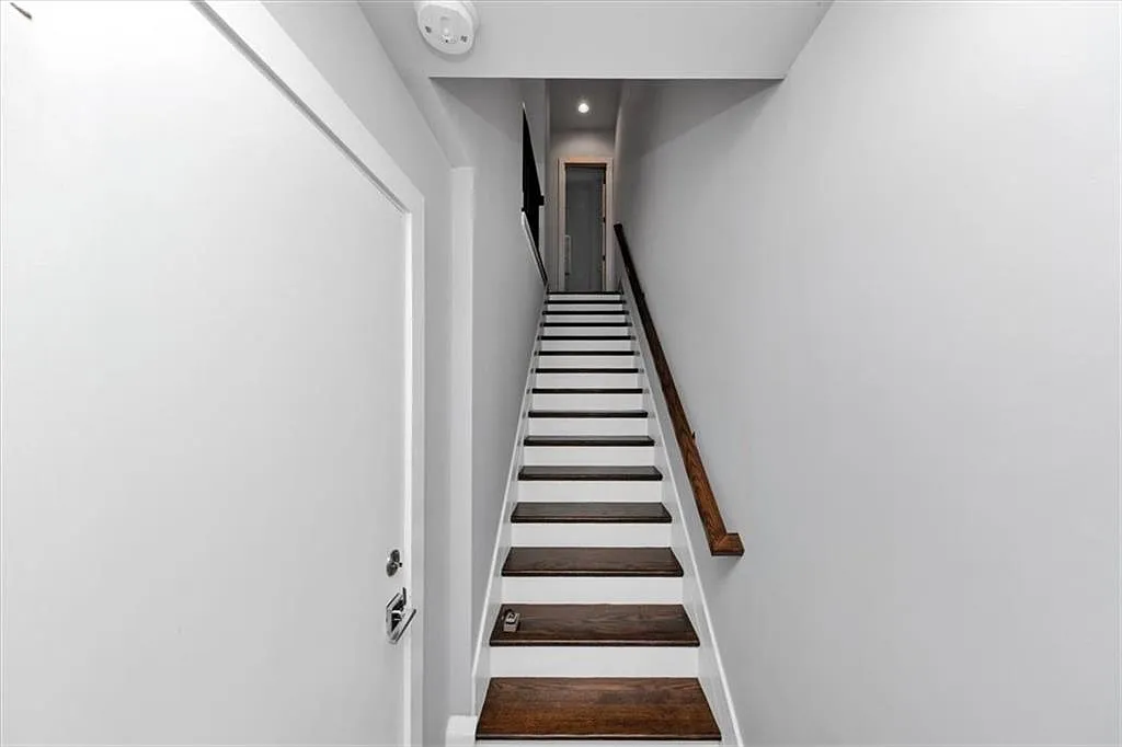 3 bed, 2.5 bath, 1746 sqft, $3,500 — Photo 3