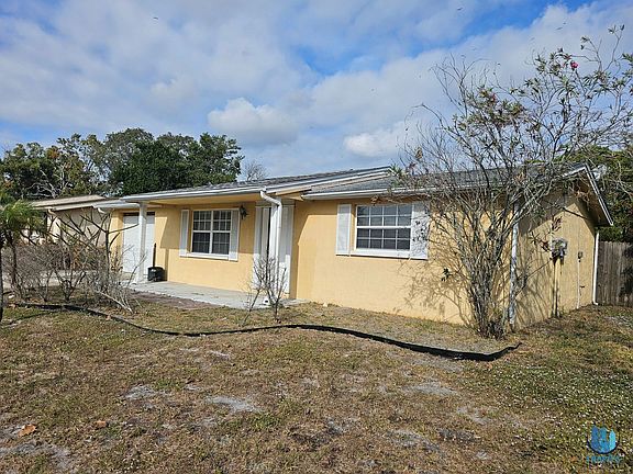 2nd image of 7825 Sagebrush Dr