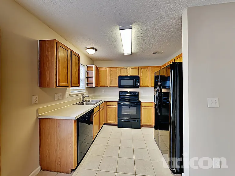 8600 Warwick Crest Ln — Photo 4