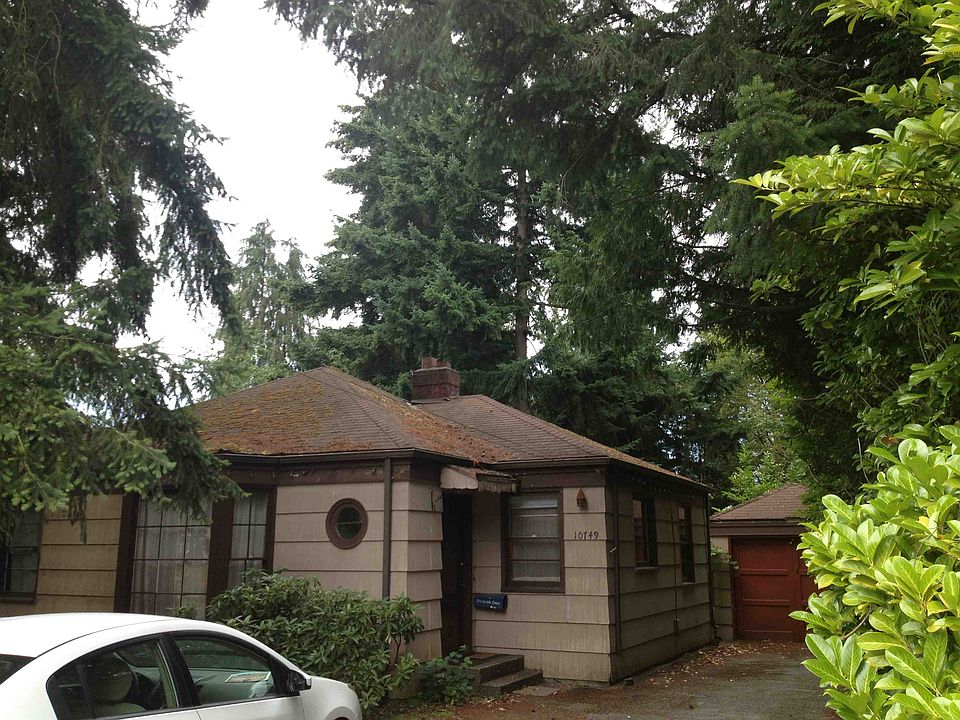 1st image of 10749 15th Ave NE
