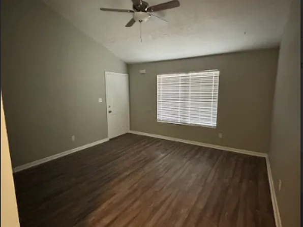 1534 S Feemster Lake Rd #19, Tupelo, MS 38804