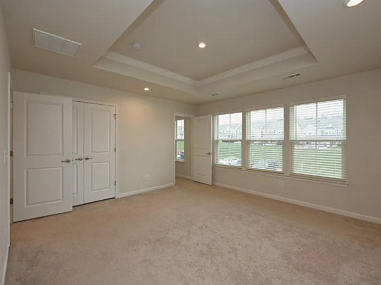 633 Exmoor Dr — Photo 12