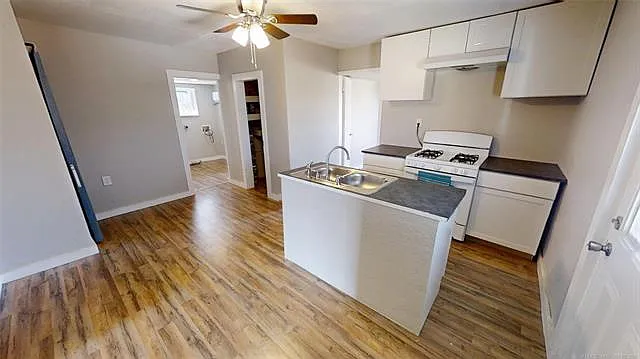 700 N Sherman Ave #704 — Photo 1