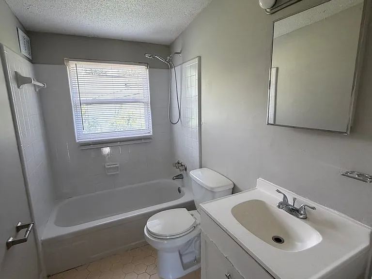 3615 Glenwood Dr #3 — Photo 7