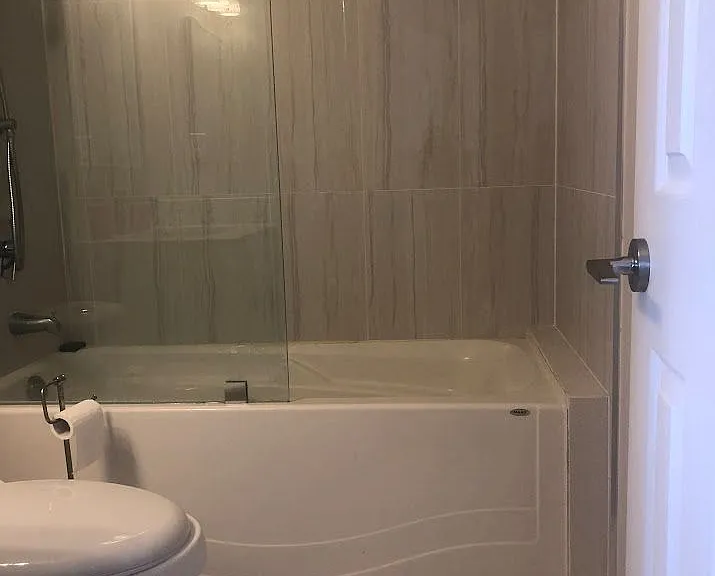 835 Bloor St W #D — Photo 11