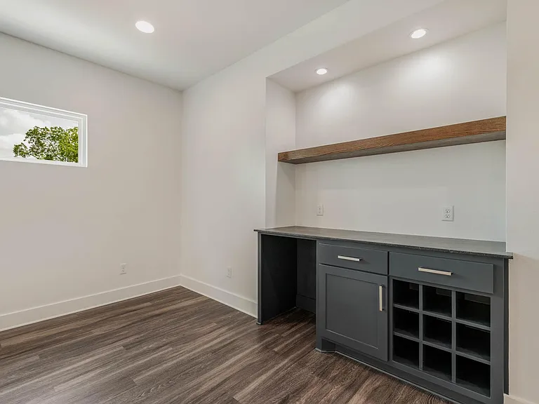 508 Gilchrist Ave — Photo 20