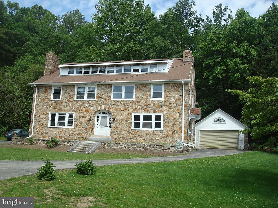 1st image of 181 Blackberry Ln