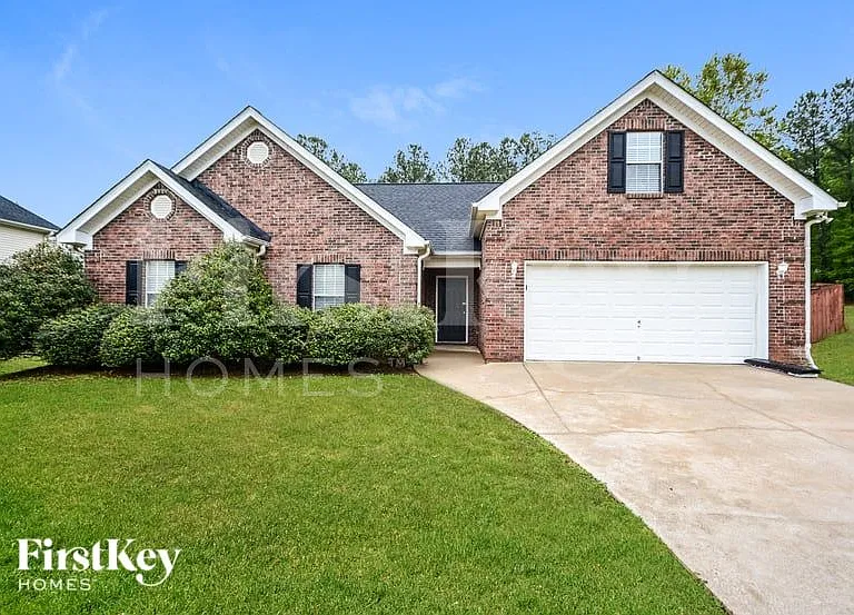 80 Pebble Ln — Photo 1