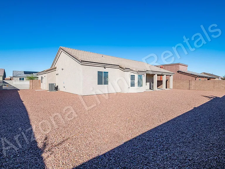 1726 E Aloe St — Photo 33