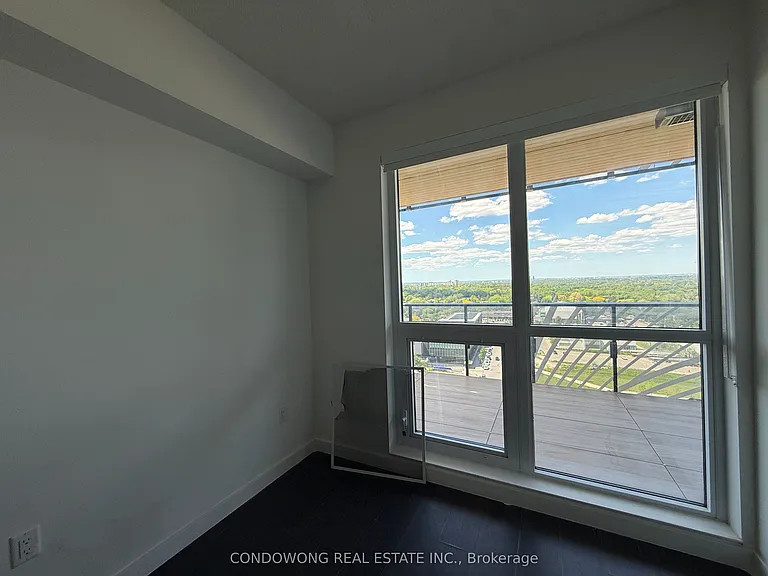 25 McMahon Dr #1807 — Photo 11