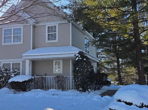 130 Laurel Ct, Wyomissing, PA 19610