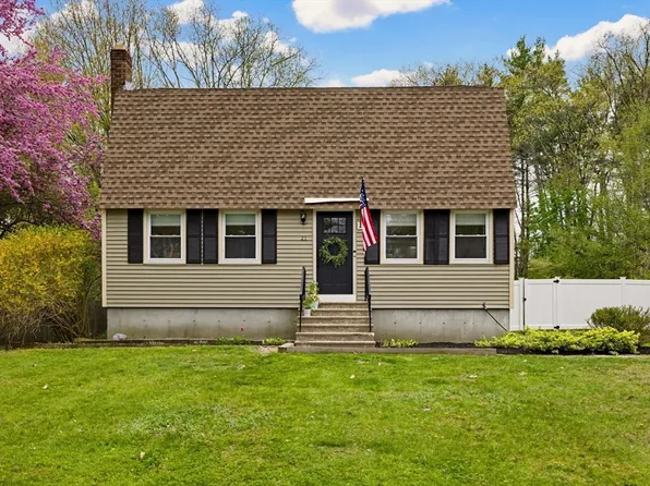 21 Emery Rd, Townsend, MA 01469