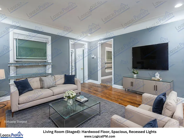 5_Living Room Staged
