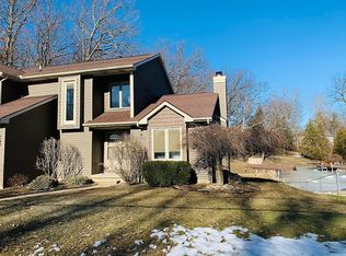 380 N North Shore Dr, Lake Orion, MI 48362
