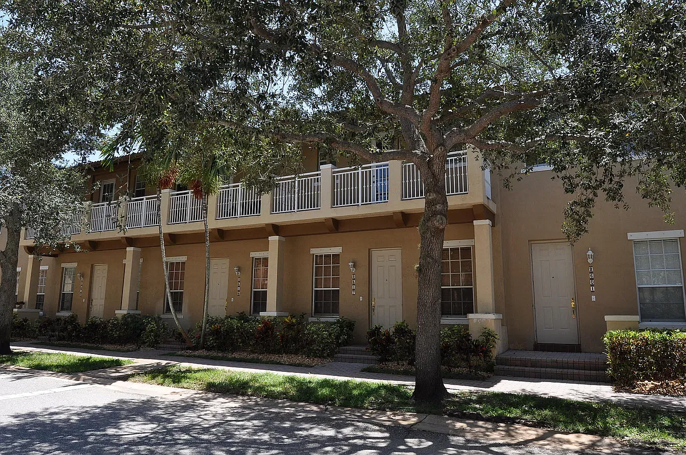 2 bed, 2.5 bath, 1560 sqft, $2,650 — Photo 1