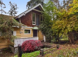839 S East Camano Dr, Camano Island, WA 98282