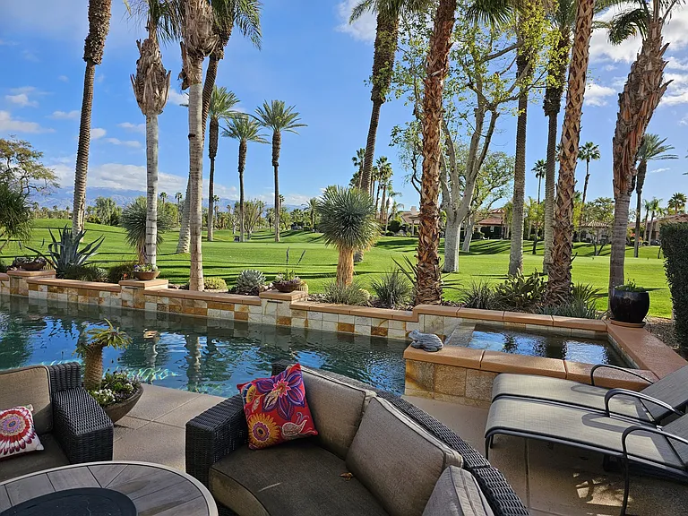 49298 Montana Way — Photo 1