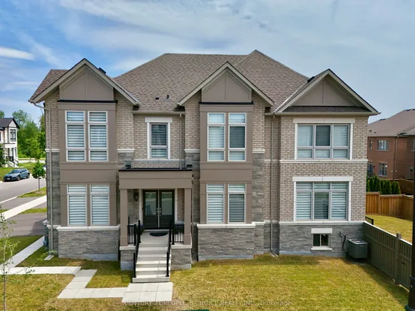 209 Stilton Ave S, Vaughan, ON L4H 5B9