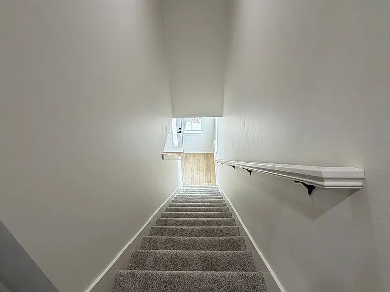 300 Seven Oaks Ln — Photo 42