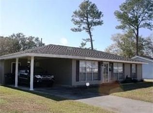 2208 Tucker Ave, Pascagoula, MS 39567