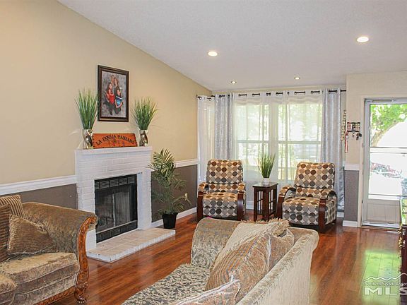 3rd image of 2568 Blue Haven Ln