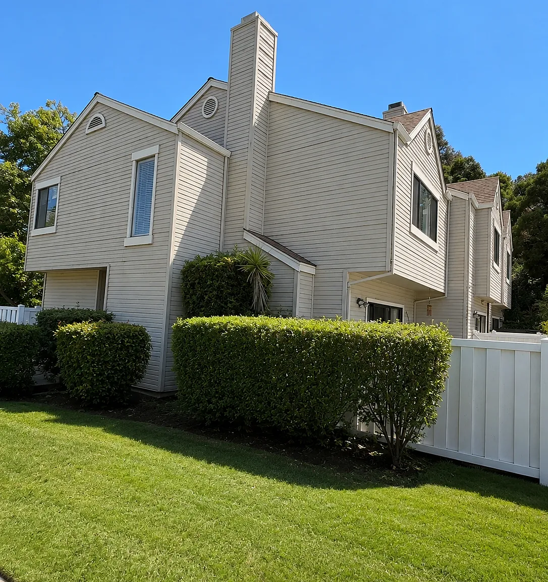 3 bed, 2.5 bath, 1462 sqft, $4,300 — Photo 1