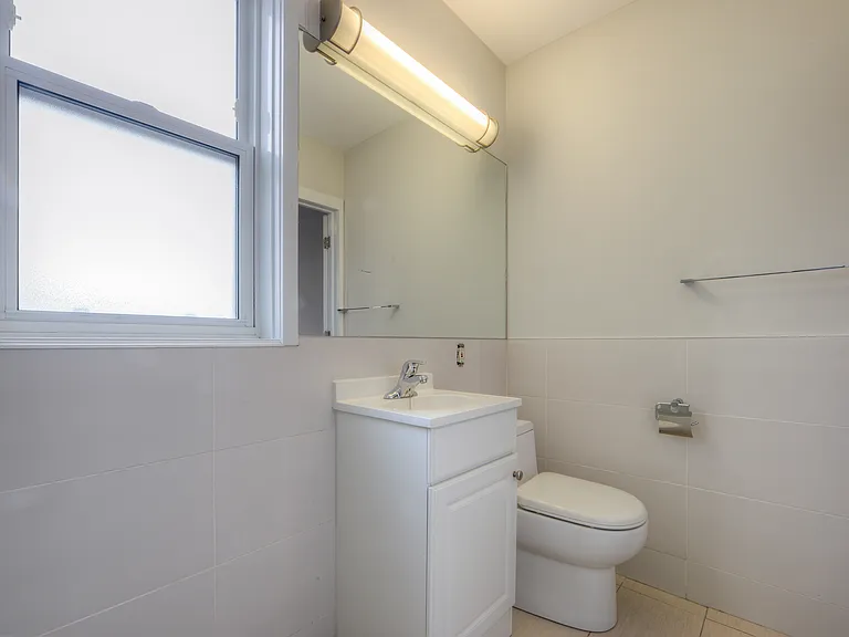 778 Broadview Ave — Photo 8