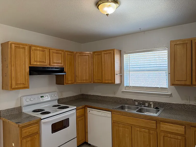 5500 David Strickland Rd — Photo 19