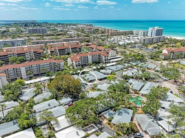 1218 Moonmist Cir #S-2, Sarasota, FL 34242