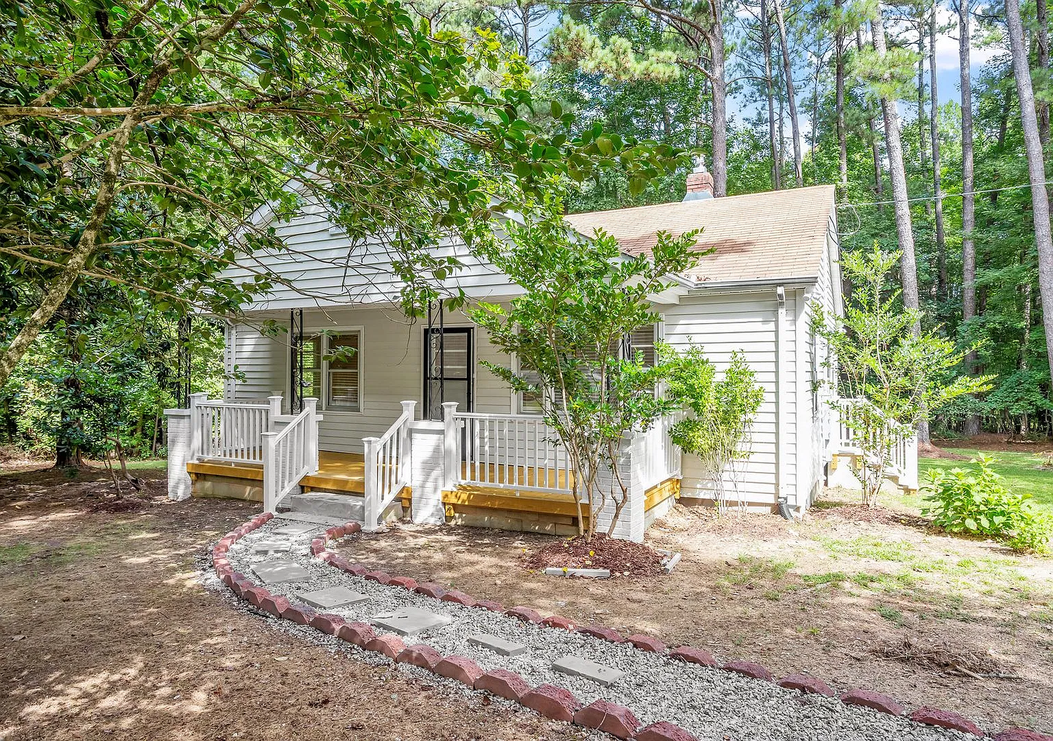 Cozy 2bed/1bath in Wake Forest — Photo 3