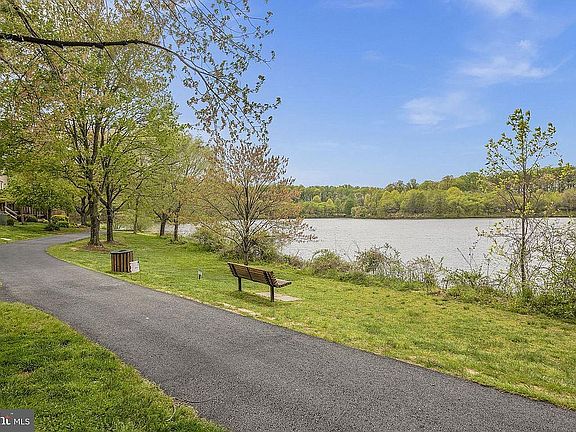 3rd image of 2900 Bridgehampton Ct