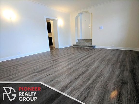 3rd image of 2936 W Palmer St #2936100