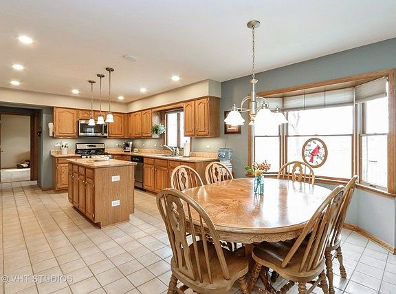 3rd image of 1680 Brighton Dr