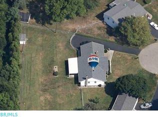 5844 Effingham Rd, Columbus, OH 43213