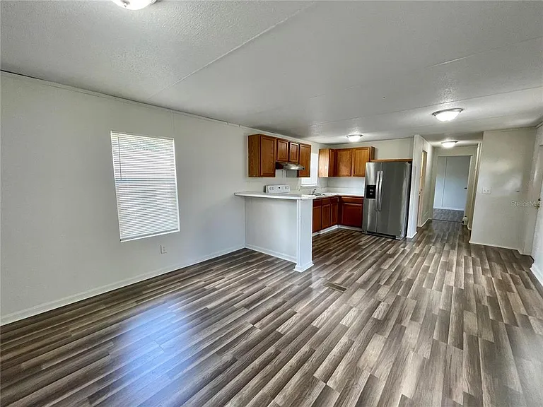 6328 Eugene Acres Ln — Photo 4