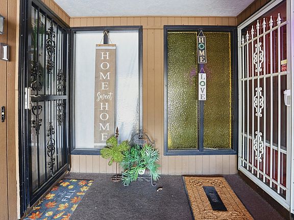 3rd image of 1332 Mill Creek Dr APT 1