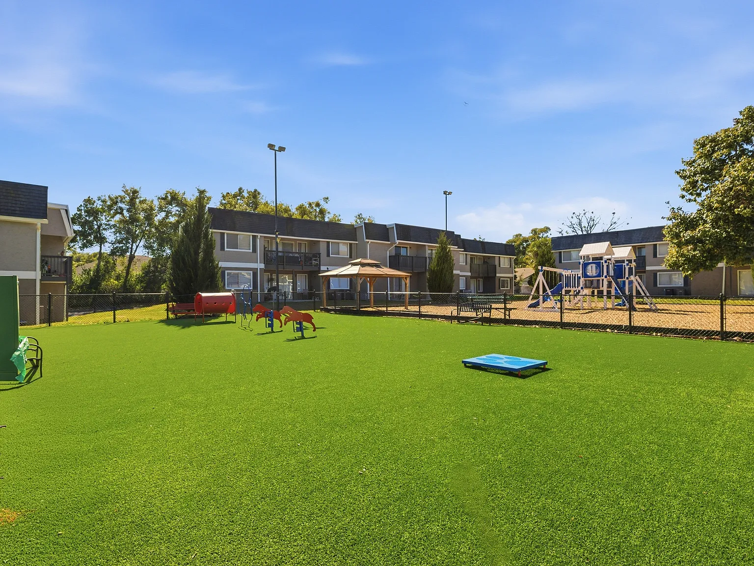 Wymore 360 Apartments — Photo 2