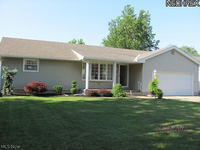 1st image of 1808 E Skyline Dr