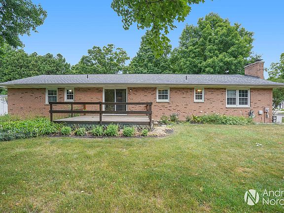 5th image of 2100 Highbluff Dr NE