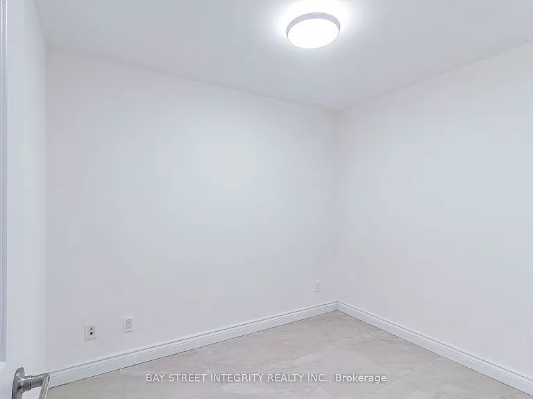 2885 Bayview Ave #813 — Photo 8